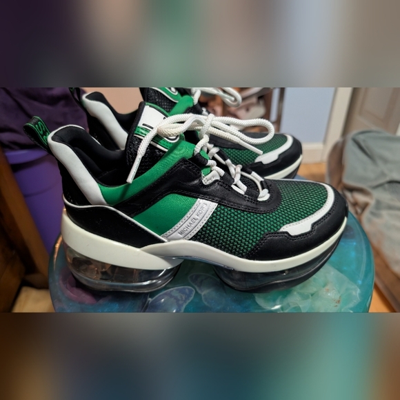 New Michael Kors Olympia Extreme Leather and Scuba Trainer Size 7 - Picture 2 of 10